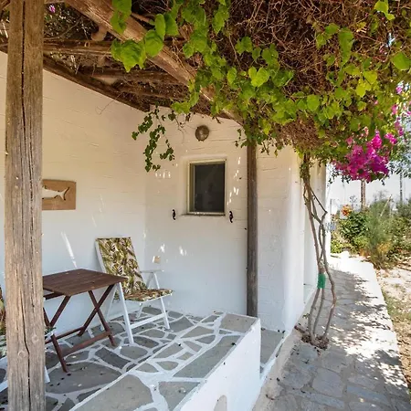 Retreats 3 Paros