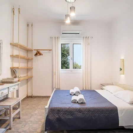 Retreats 3 Paros Holiday home