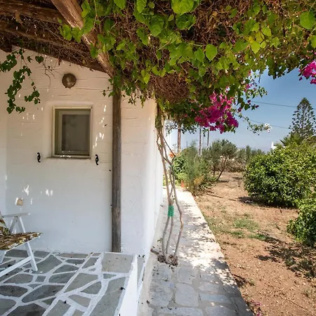 Retreats 3 Paros