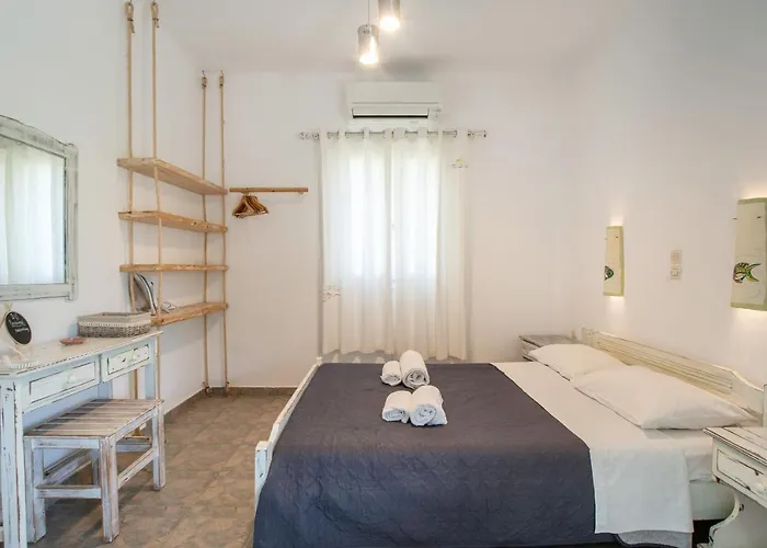 Retreats 3 Paros Holiday home Isterni (Paros)